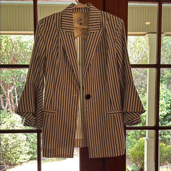 CABI Jackets & Blazers - CAbi Black and White Blazer with Classic Lapel, One Button Closure,Side Pockets!